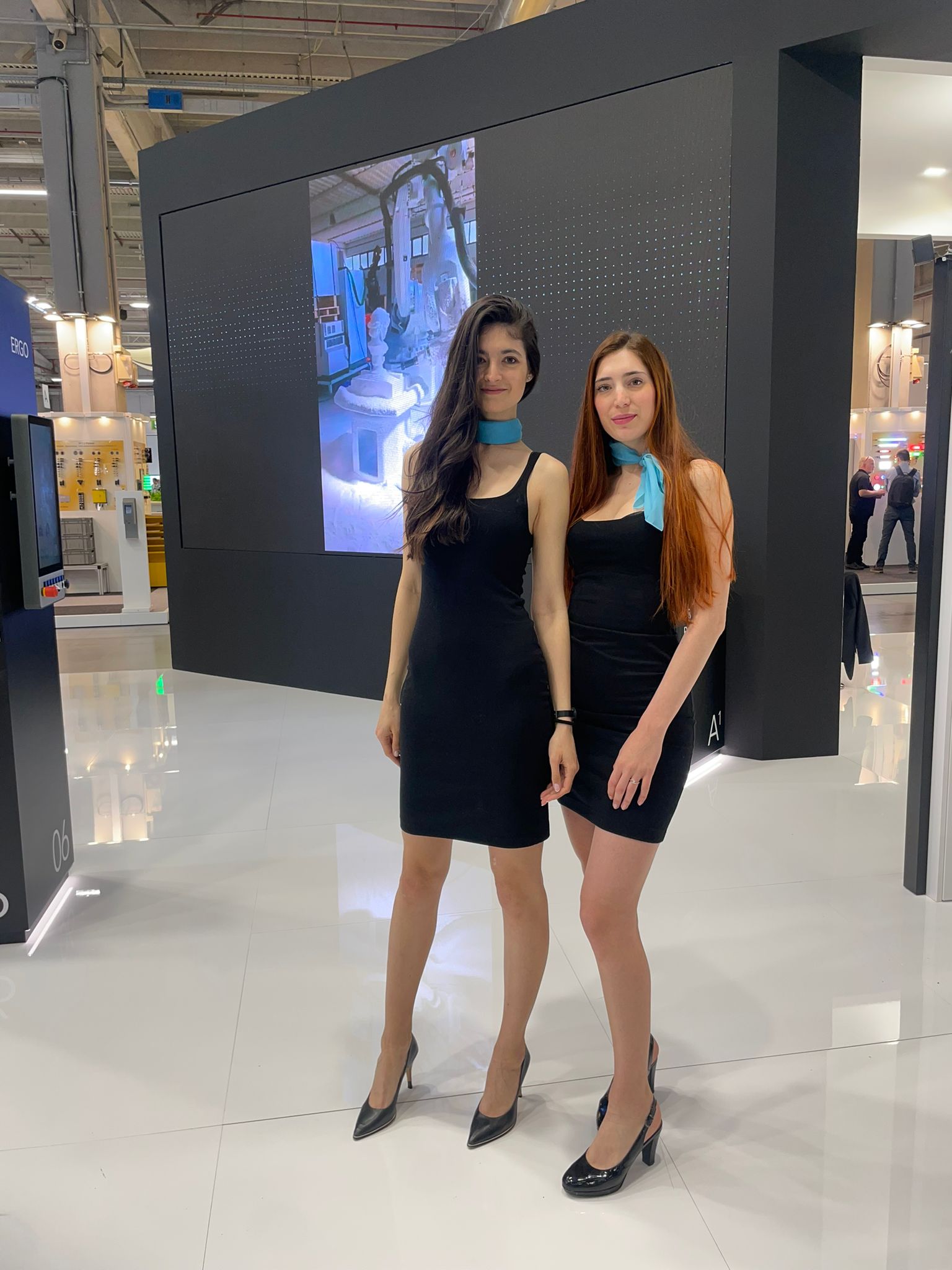 hostess lecce